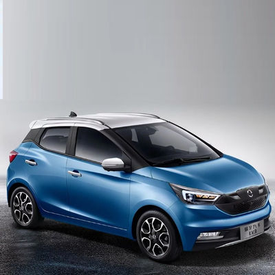 قیمت خوب 2023 انرژی JMC EV3 اتومبیل الکتریکی سدان سفید / آبی حداکثر قدرت 36KW سرعت سریع 100 کیلومتر در ساعت ایده آل برای رانندگی در شهر آنلاین