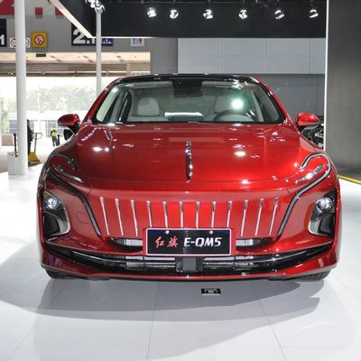 قیمت خوب تجربه رانندگی الکتریکی خالص با E-QM5 431km نسخه شادی اتومبیل الکتریکی FWD 190HP باتری 54kWh و شارژ 30 دقیقه ای آنلاین