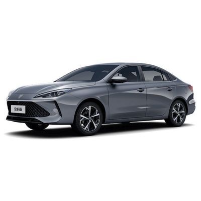 قیمت خوب 2024 ROEWE i5 Sedan 1.5L CVT موتور توربو سمت چپ فرمان استاندارد انتشار یورو VI در حدود 2500-3000mm فاصله چرخ آنلاین